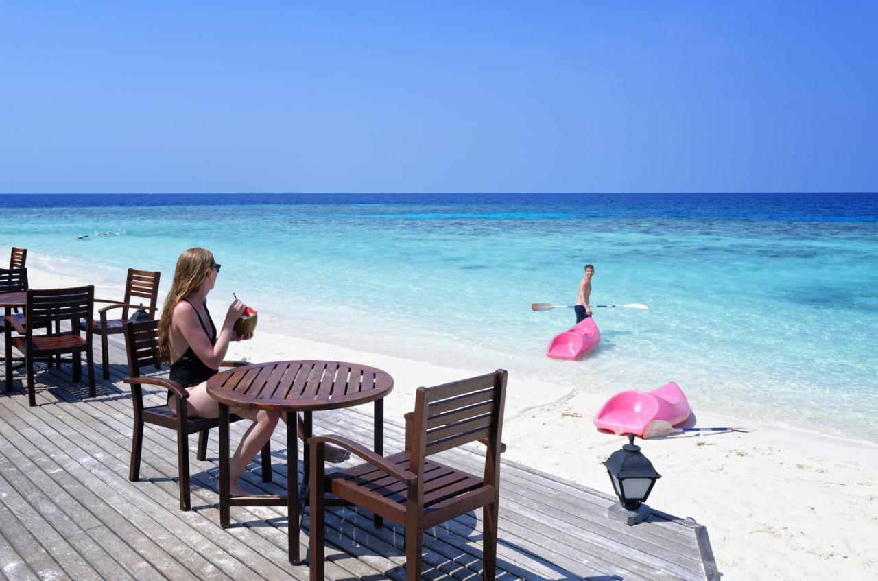 เอมบูดู วิลเลจ รีสอร์ต Hotel Embudu Island ภายนอก รูปภาพ