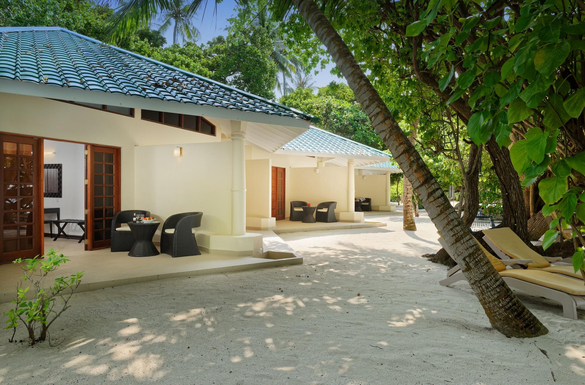 เอมบูดู วิลเลจ รีสอร์ต Hotel Embudu Island ภายนอก รูปภาพ