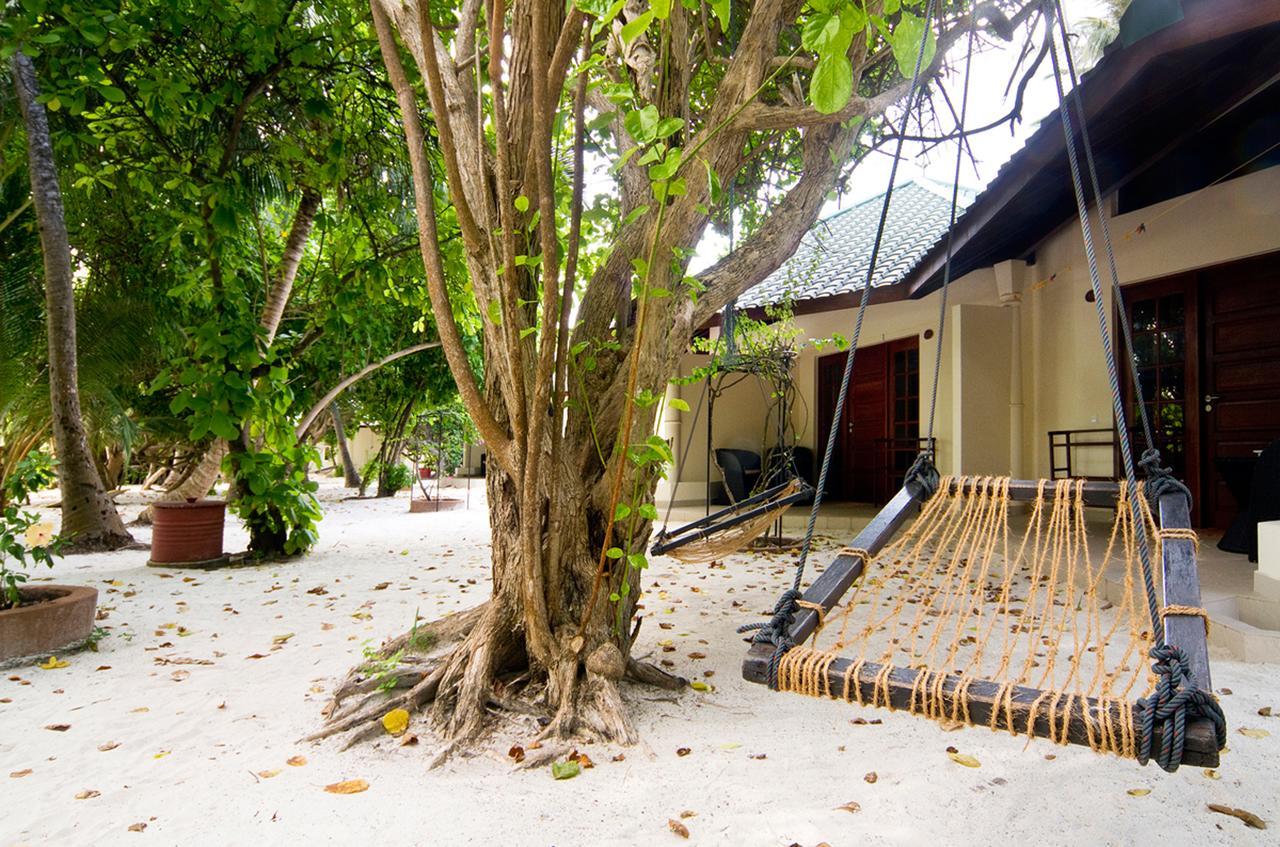 เอมบูดู วิลเลจ รีสอร์ต Hotel Embudu Island ภายนอก รูปภาพ